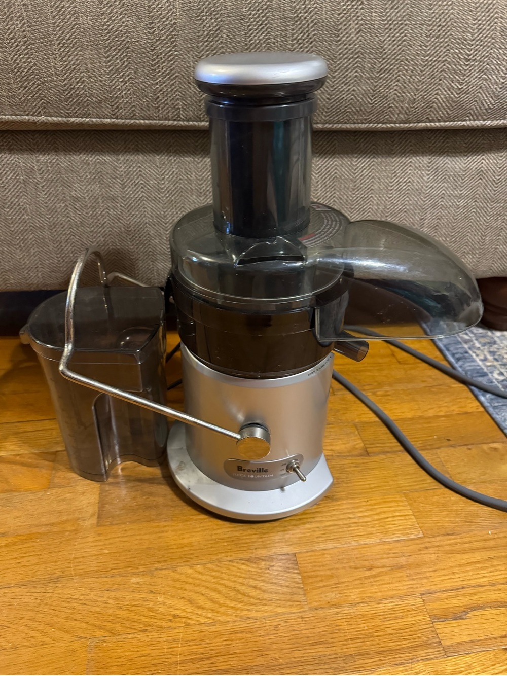 Breville Juice Fountain Stainless Steel w/Black Kitchen Appliance